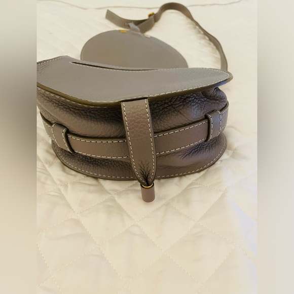Chloe Small Marcie leather sadle bag. Authentic. No filter .Great condition - Picture 4 of 15